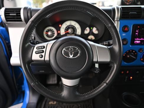 Used 2008 Toyota FJ Cruiser 2WD image 21