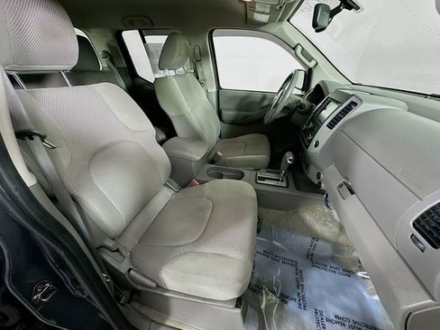 Used 2013 Nissan Frontier SV w/ SV Value Truck Pkg image 30