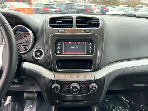 Used 2018 Dodge Journey SE w/ Popular Equipment Group image 13