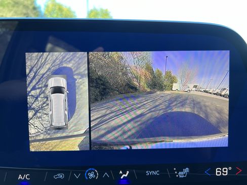 New 2026 Chevrolet Suburban LT w/ Comfort Package image 27