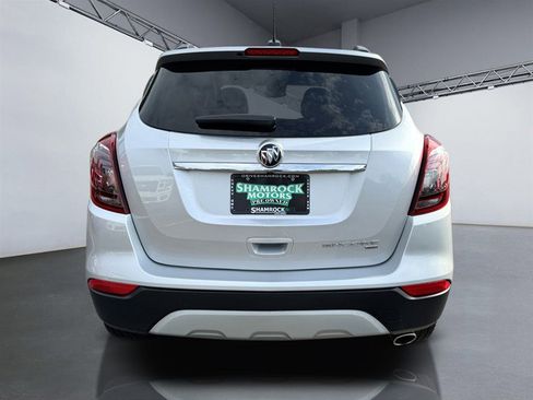 Used 2022 Buick Encore Preferred AWD/4WD image 6
