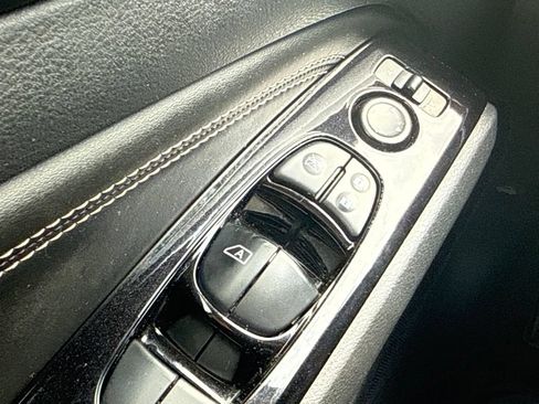 Used 2021 Nissan Altima 2.5 SV FWD image 16
