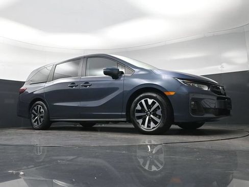 Certified 2025 Honda Odyssey EX-L image 26