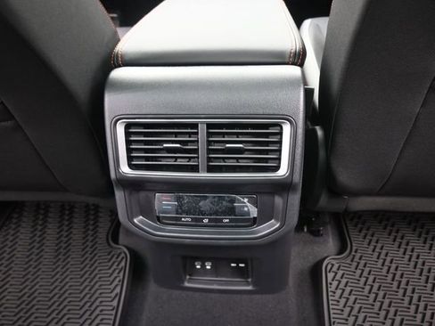 New 2026 Volkswagen Atlas Peak Edition image 25