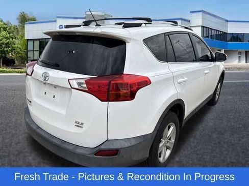 Used 2013 Toyota RAV4 XLE AWD/4WD image 5