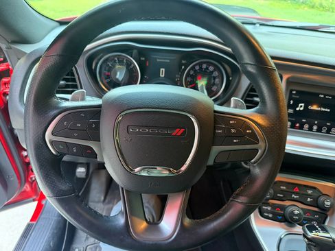 Used 2019 Dodge Challenger R/T RWD image 26