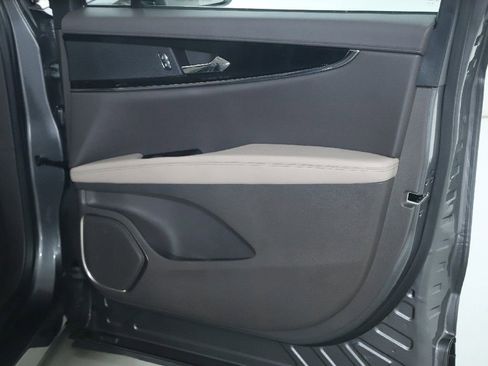 Certified 2022 Lincoln Nautilus Reserve AWD/4WD image 35
