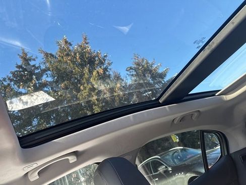 Used 2020 Alfa Romeo Stelvio Ti Lusso w/ Quick Order Package 22X Lusso image 20