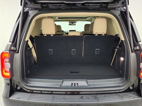 Used 2024 Ford Expedition Limited RWD image 23