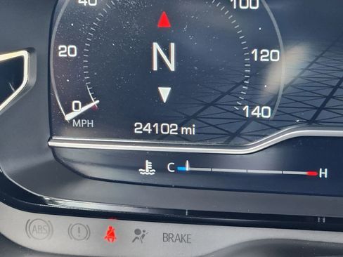 Certified 2024 GMC Yukon Denali Ultimate image 31