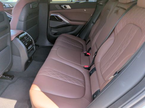 Certified 2023 BMW X6 xDrive40i w/ Executive Package AWD/4WD image 39