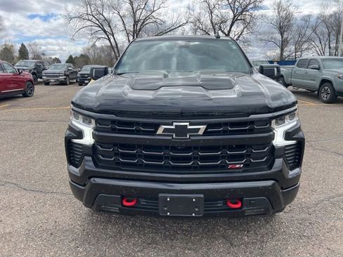 Used 2022 Chevrolet Silverado 1500 LT Trail Boss w/ LT Trail Boss Premium Package AWD/4WD image 2