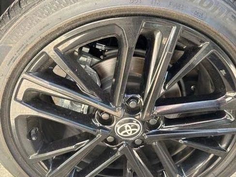 Used 2025 Toyota Camry SE w/ Convenience Package image 40