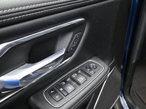 Used 2022 RAM 1500 Laramie AWD/4WD image 15