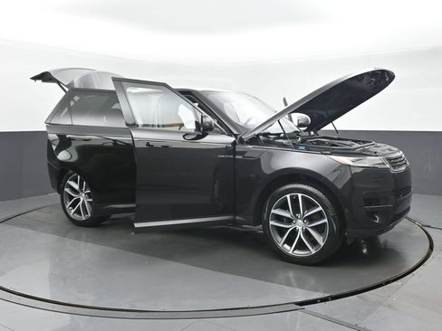 Used 2023 Land Rover Range Rover Sport SE AWD/4WD image 42