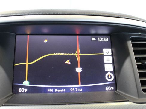 Used 2019 Nissan Pathfinder SL image 21