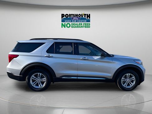 Used 2022 Ford Explorer XLT w/ Equipment Group 202A AWD/4WD image 6
