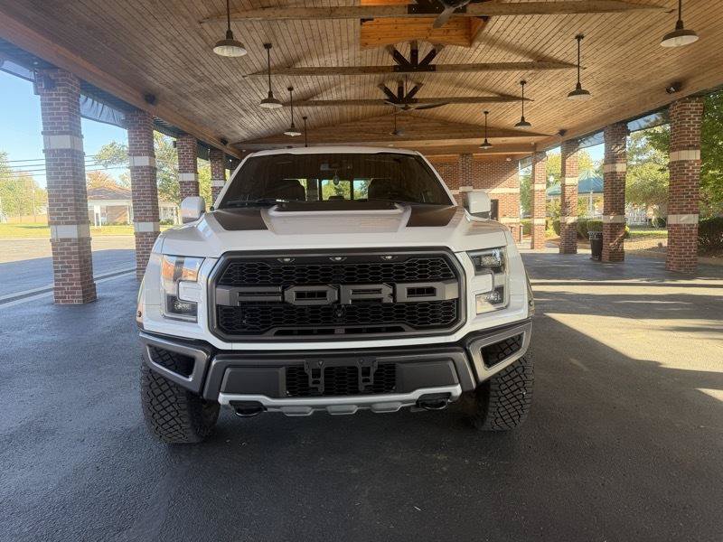Used 2018 Ford F150 Raptor w/ Equipment Group 802A Luxury AWD/4WD image 9