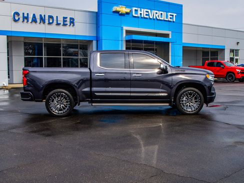 Used 2024 Chevrolet Silverado 1500 High Country w/ High Country Premium Package image 8