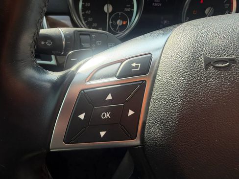 Used 2015 Mercedes-Benz GL 550 4MATIC image 13