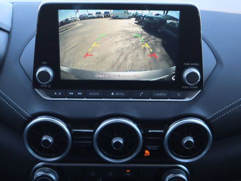 Used 2025 Nissan Sentra SV w/ Trunk Package image 15