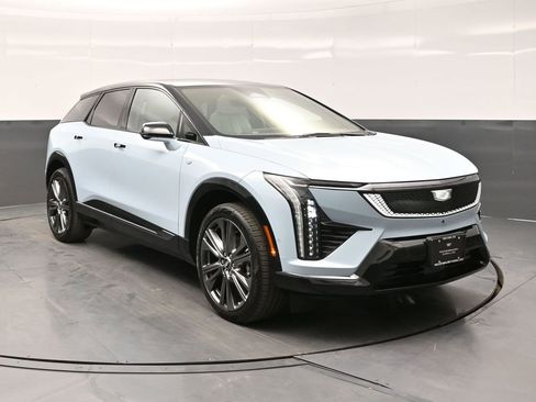 New 2026 Cadillac Optiq Sport 2 w/ LPO, Floor Liner Package AWD/4WD image 1