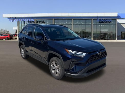 Used 2025 Toyota RAV4 XLE AWD/4WD image 6