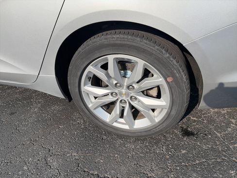 Used 2018 Chevrolet Impala LT w/ LT Convenience Package FWD image 13
