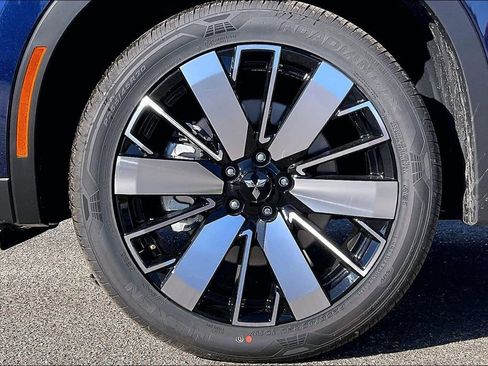New 2026 Mitsubishi Outlander SE FWD image 12