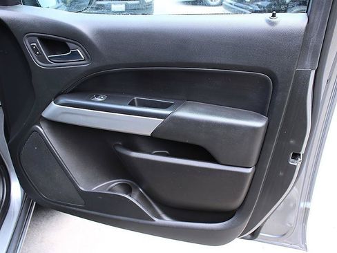 Used 2021 Chevrolet Colorado LT w/ Fleet Safety Package RWD image 15