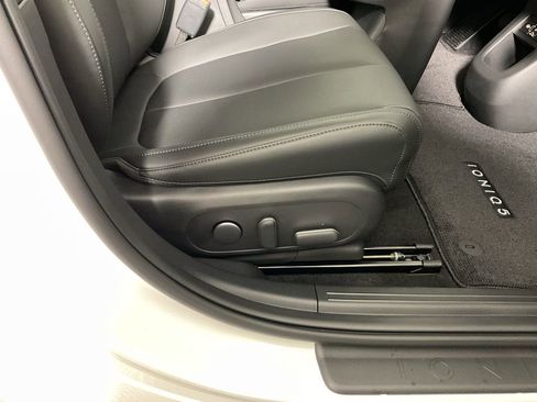 New 2025 Hyundai Ioniq 5 SEL image 37