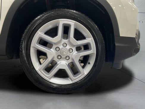 Used 2025 Honda Passport EX-L image 24