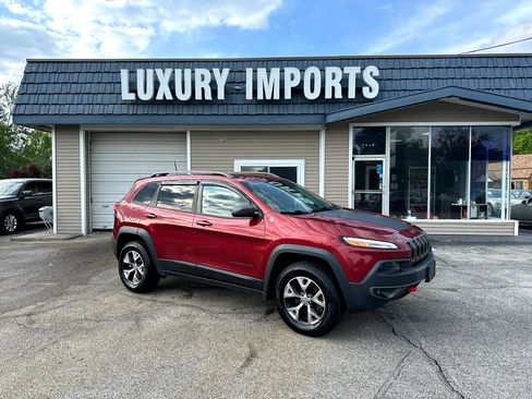 Used 2016 Jeep Cherokee Trailhawk w/ Cold Weather Group image 2