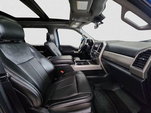 Used 2021 Ford F350 Lariat image 15