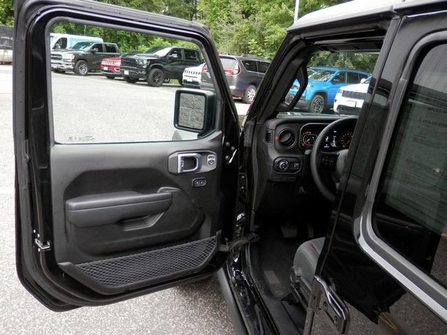 Used 2026 Jeep Gladiator Rubicon AWD/4WD image 15