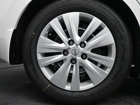 New 2025 Nissan Sentra S image 9