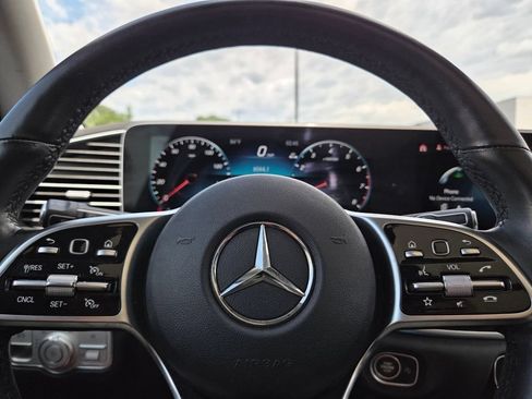 Used 2023 Mercedes-Benz GLS 450 4MATIC image 36