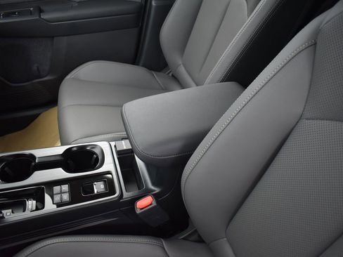 New 2026 Subaru Outback Limited image 13