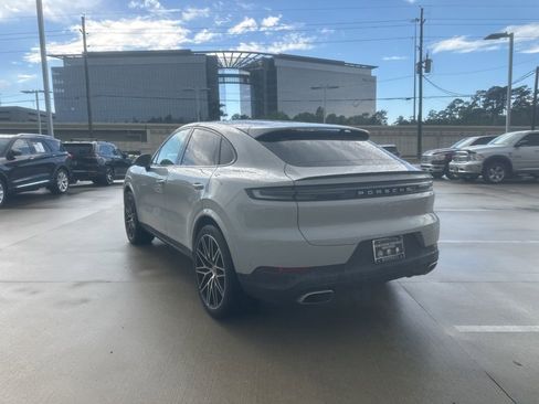 Used 2024 Porsche Cayenne Coupe image 7