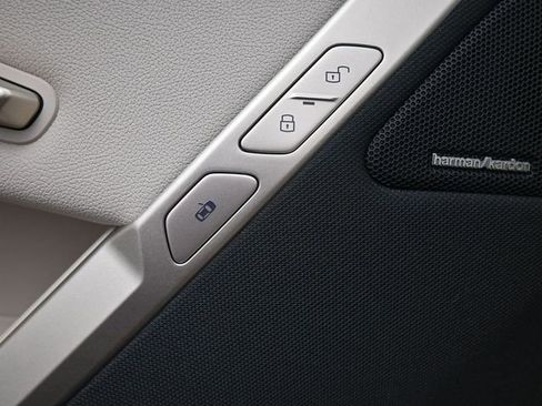 New 2025 BMW iX xDrive50 image 21