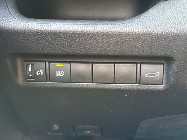 Used 2021 Toyota RAV4 XLE w/ Convenience Package AWD/4WD image 30