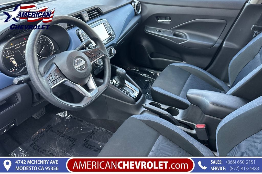 Used 2025 Nissan Versa SV FWD image 10