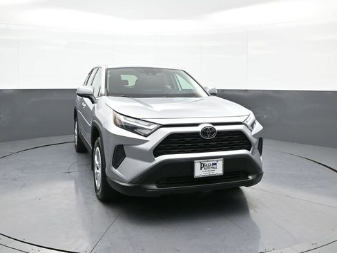 Certified 2023 Toyota RAV4 LE image 3
