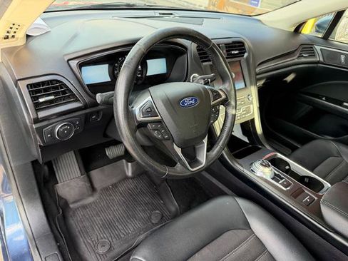 Used 2018 Ford Fusion SE w/ Equipment Group 201A image 9
