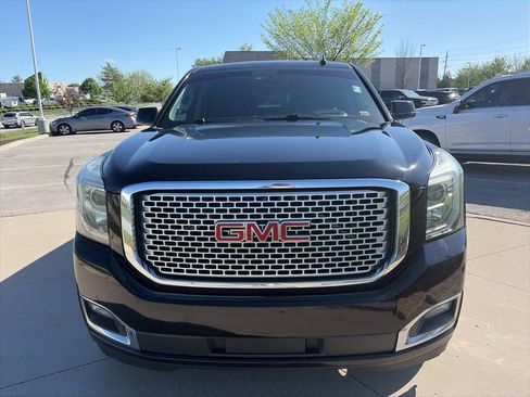 Used 2017 GMC Yukon Denali w/ Open Road Package image 3