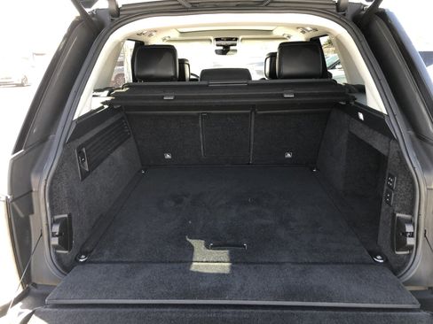 Used 2018 Land Rover Range Rover HSE image 13