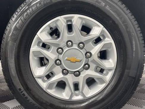 Used 2025 Chevrolet Silverado 3500 LT w/ All Star Edition image 9