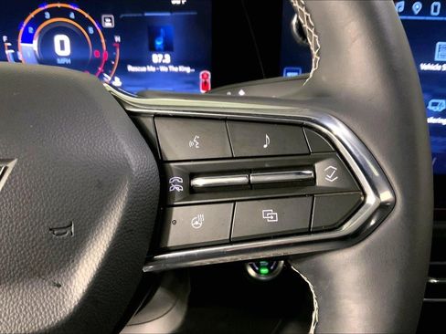 Used 2025 Chevrolet Traverse Z71 w/ Driver Confidence Package image 19