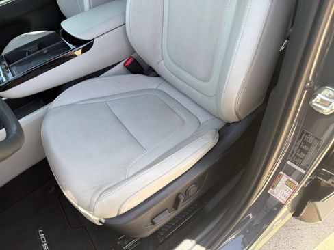 Used 2025 Hyundai Tucson Limited FWD image 18