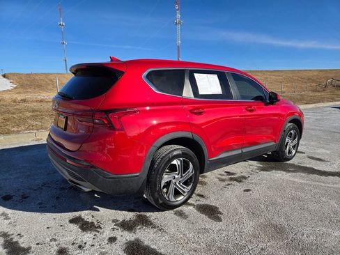 Used 2023 Hyundai Santa Fe SE image 3
